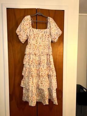 Lovelo Tiered Floral Dress - Lovely & Flowy Size L
